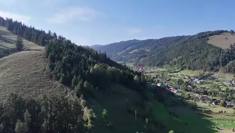 Peisaj de munte în zona Grințieș, județul Neamț